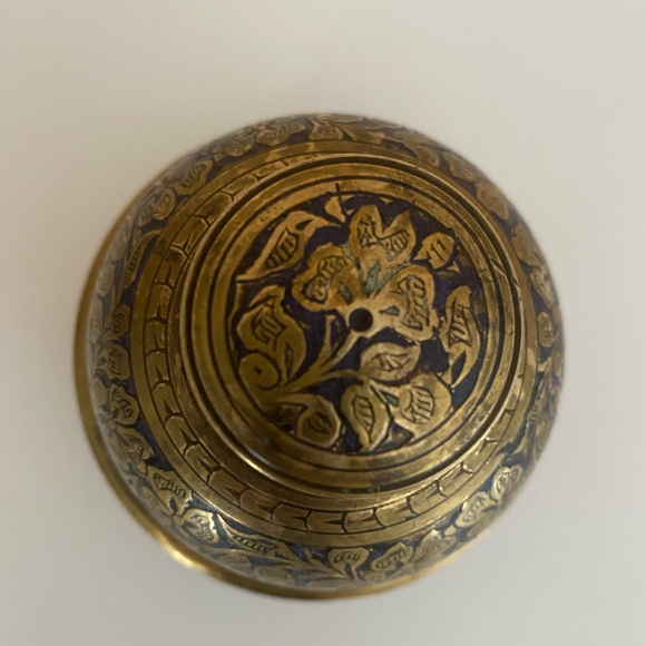 Vintage Elephant Claw Temple Bell & Stand Brass Floral Shamrock Boho Spiritual - Picture 4 of 11